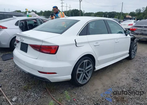 2017 Audi A3 2.0T Premium z USA, uszkodzony, nr VIN WAUGUGFFXH1043142